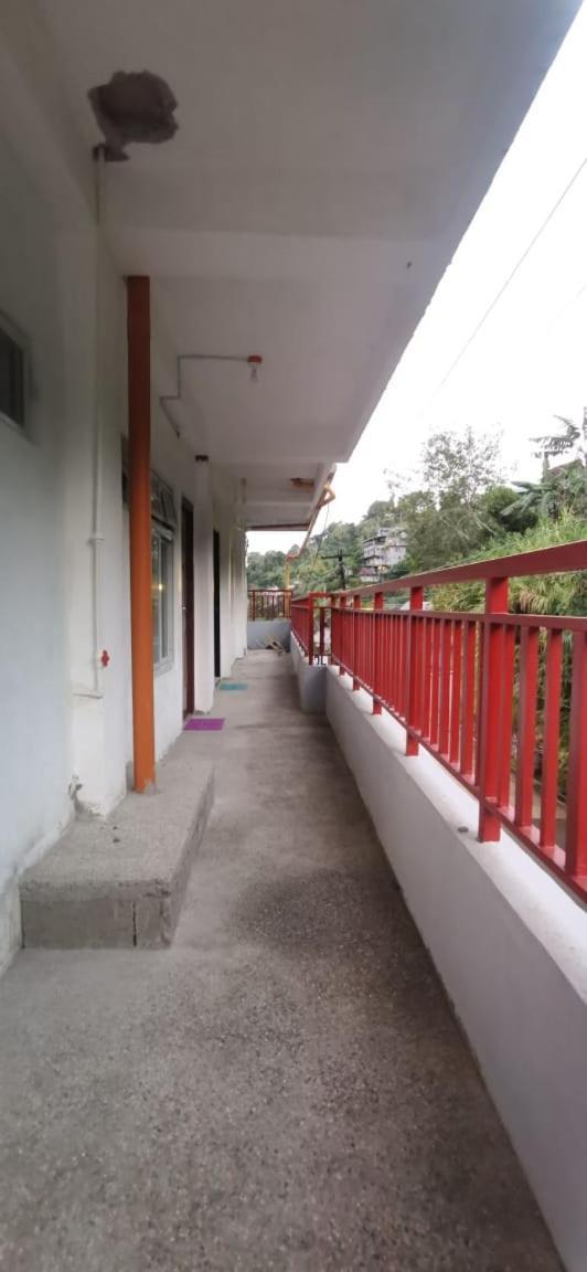 Cool Breeze Lodge And Cafe Banaue Exterior photo